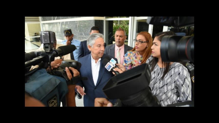 Se querellan contra exministro Freddy Pérez por alegada distracción de RD$130 millones