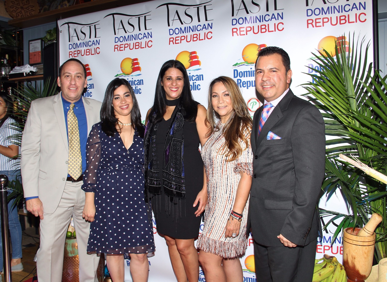 Los asistentes y organizadores 