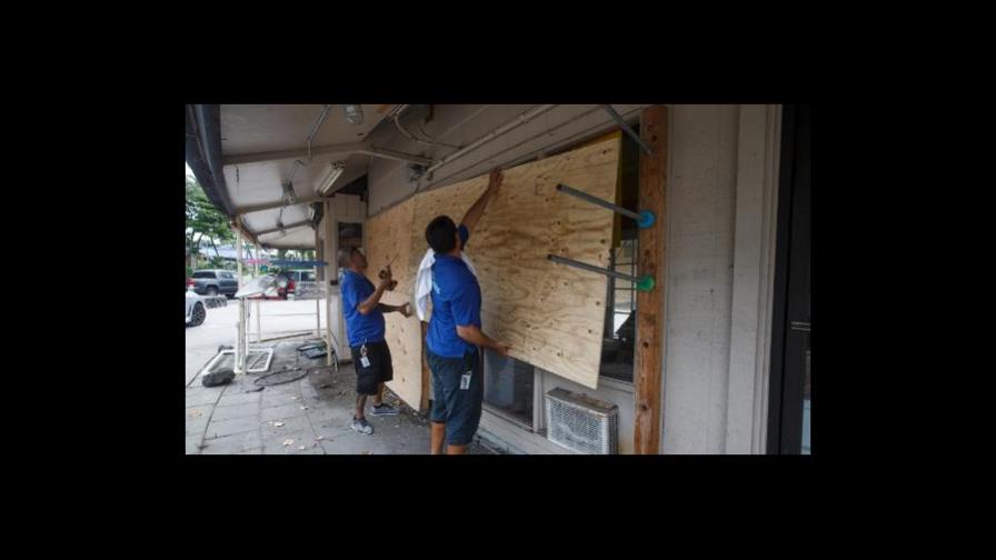 Hawai supera amenaza del huracán Lane