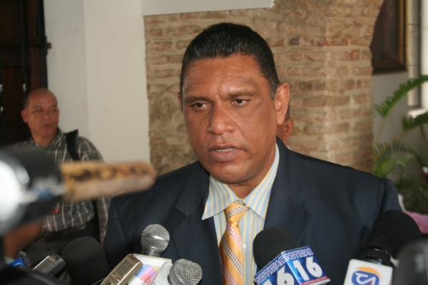 Chu Vásquez responde a directora de la PEPCA; reitera que desconocía investigación
