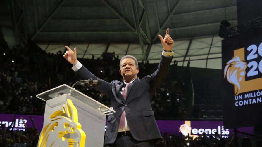 Las redes sociales reaccionan al anuncio de las aspiraciones de Leonel Fernández