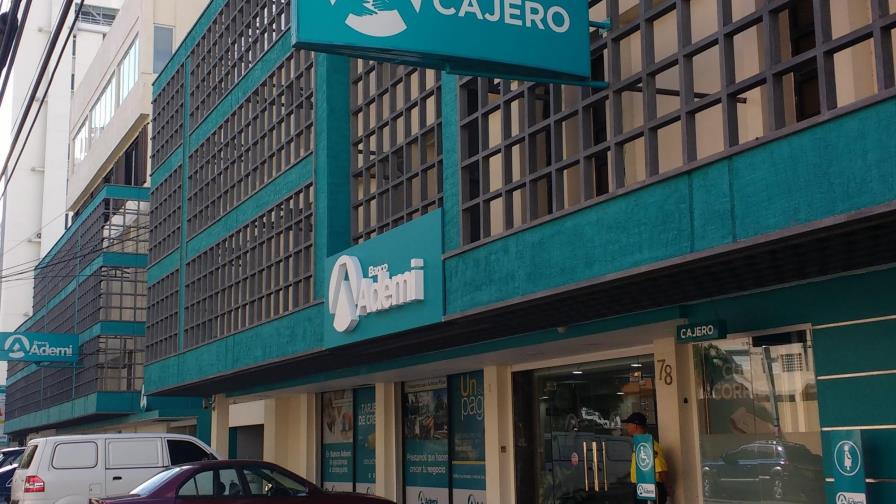 Banco Ademi instala sucursal en Ciudad Juan Bosch Banco Ademi instala sucursal en Ciudad Juan Bosch