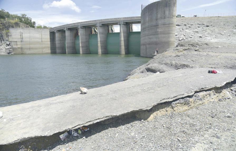 Bajos niveles en presa de Tavera afectan el suministro de agua