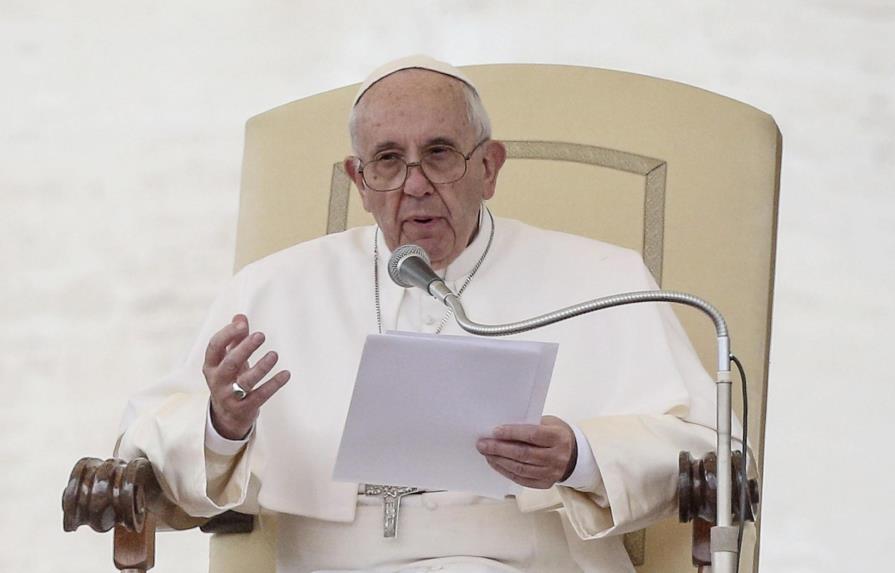 Vaticano aclaró por qué eliminó “psiquiatría” de respuesta de papa sobre gais