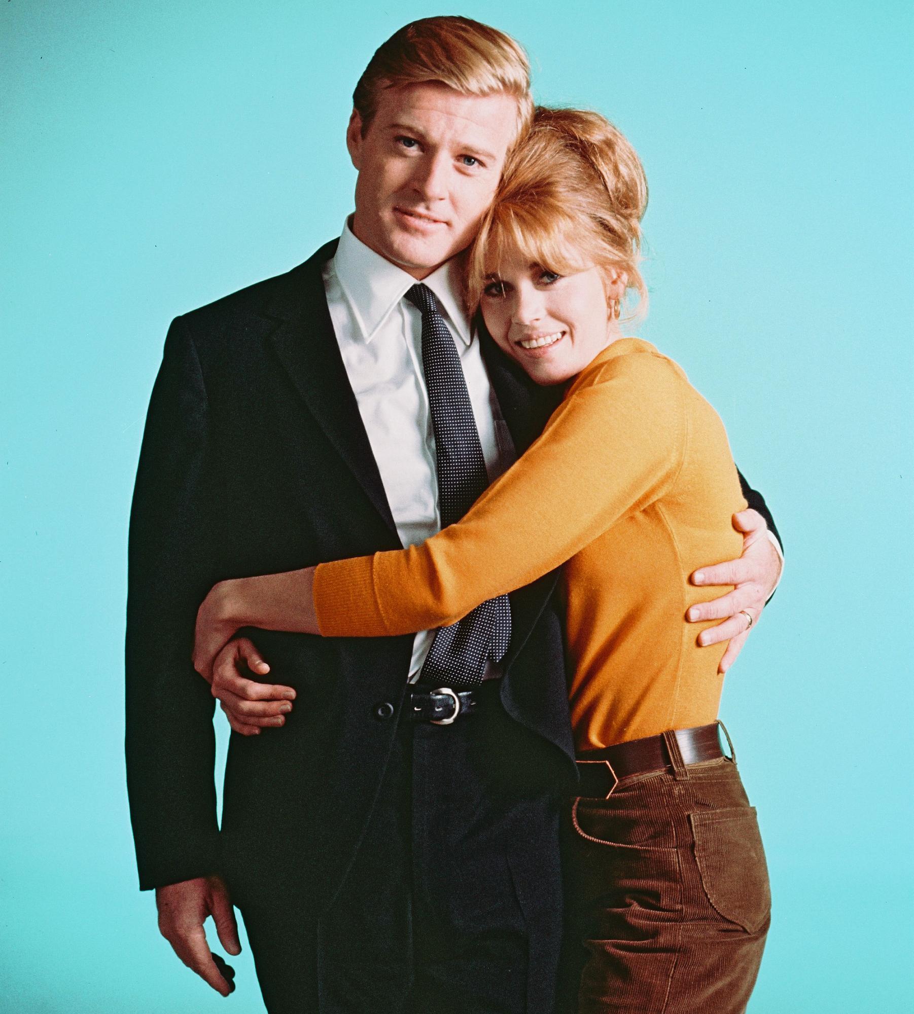 En esta imagen se muestra junto a la emblemática actriz Jane Fonda 