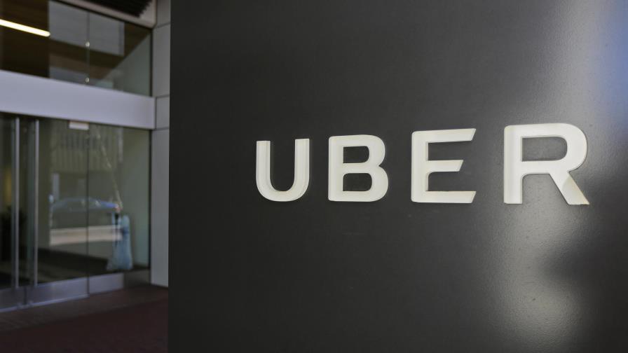 Toyota invierte US$500 millones en Uber, alianza carros autónomos