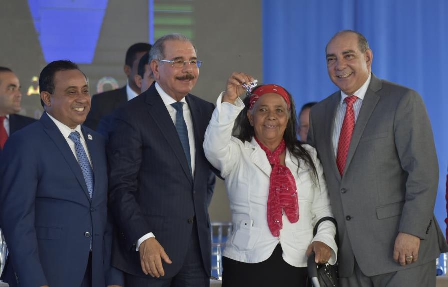Presidente Danilo Medina entrega varias obras en la provincia Espaillat