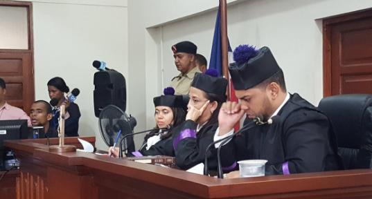 Recusan jueces que conocen caso Emely Peguero por alegados “gestos de parcialidad”