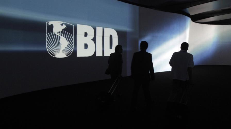 BID: inteligencia artificial hace peligrar de 36 a 43% de empleos en América Latina