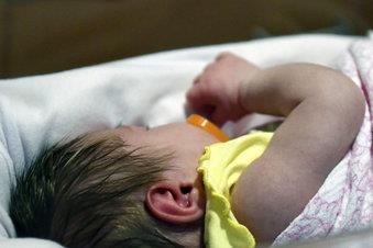 Bebés de madres que usan opioides sufren atrofias