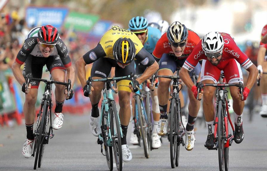 Bouhanni gana la 6ª etapa de Vuelta a España, Molard continúa líder