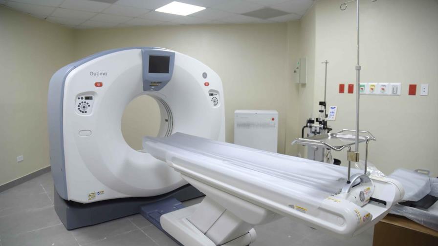 Ponen en funcionamiento tomógrafo del hospital Arturo Grullón tras seis años de espera Ponen en funcionamiento tomógrafo del hospital Arturo Grullón tras seis años de espera