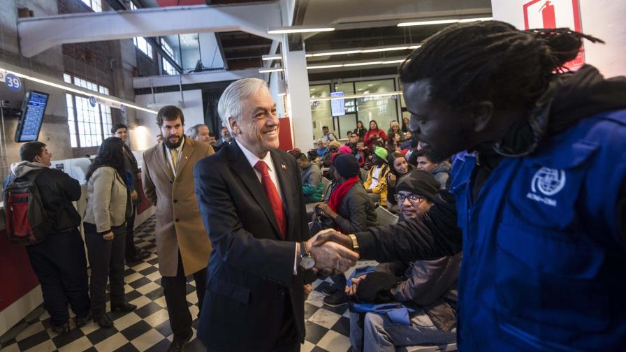 Gobierno chileno crea plan de regreso voluntario para inmigrantes haitianos Gobierno chileno crea plan de regreso voluntario para inmigrantes haitianos