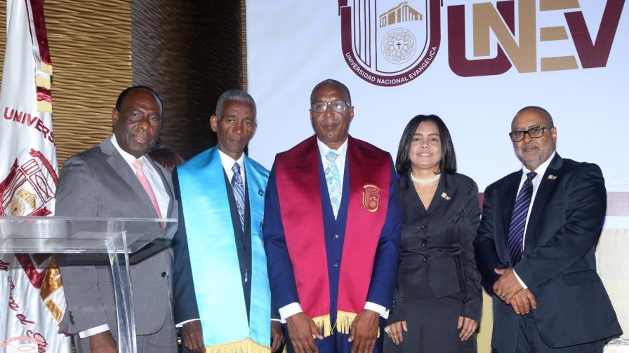Fundación Evangélica Universitaria juramenta directivos para el periodo 2018-2021