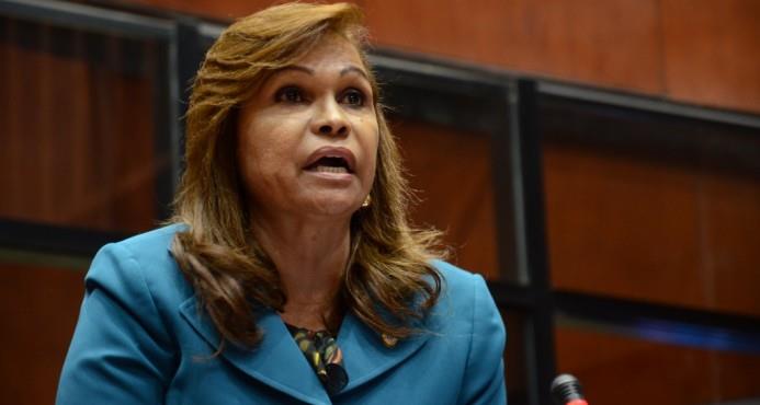 Senadora Sonia Mateo sale ilesa de  accidente en Santiago