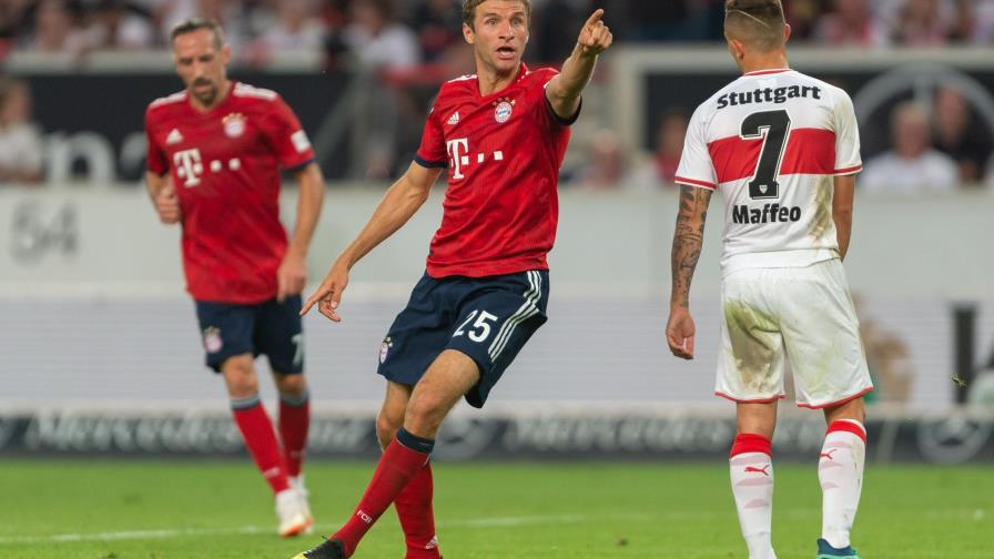 Bayern gana 3-0 en Stuttgart y se pone líder en Bundesliga Bayern gana 3-0 en Stuttgart y se pone líder en Bundesliga