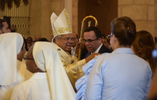 Iglesia celebra los 40 años de la  ordenación sacerdotal de Francisco Ozoria 