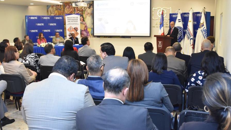 APEC realiza diplomado sobre trasparencia y buen gobierno 