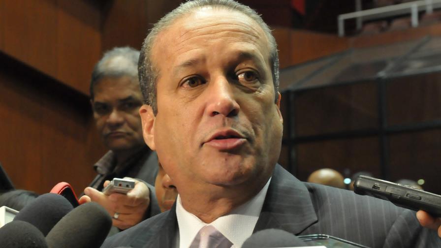 Reinaldo niega suspensión de la reunión del Comité Político fuera por Leonel Reinaldo niega suspensión de la reunión del Comité Político fuera por Leonel