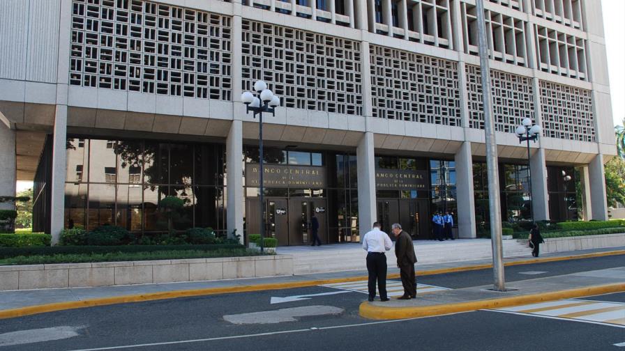 Deuda pública total sube a 49.3 % del PIB hasta junio