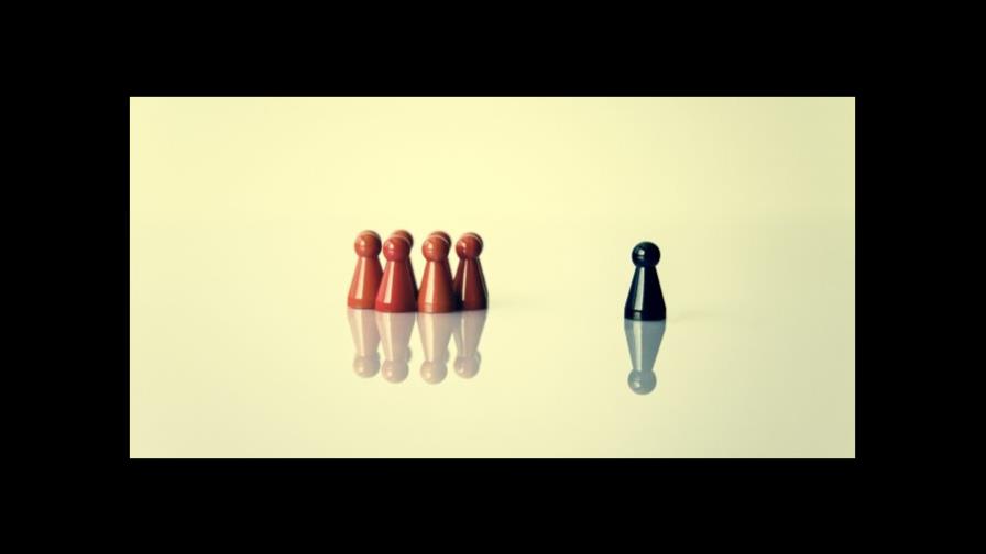 Modelo a seguir, expresión redundante