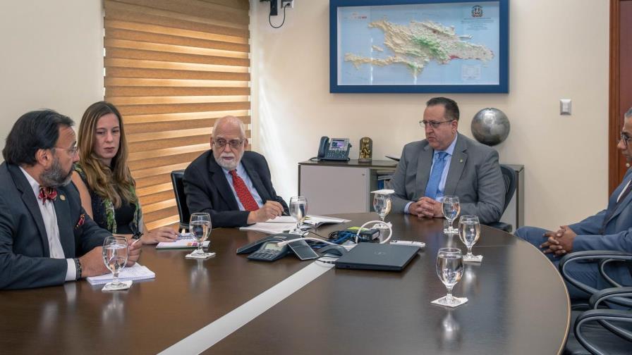 DGII refuerza con el Tesoro de EEUU lucha contra evasión y defraudación fiscal DGII refuerza con el Tesoro de EEUU lucha contra evasión y defraudación fiscal