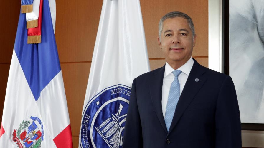 Ministro de Hacienda califica de “extraño” análisis representante del BM en el país 