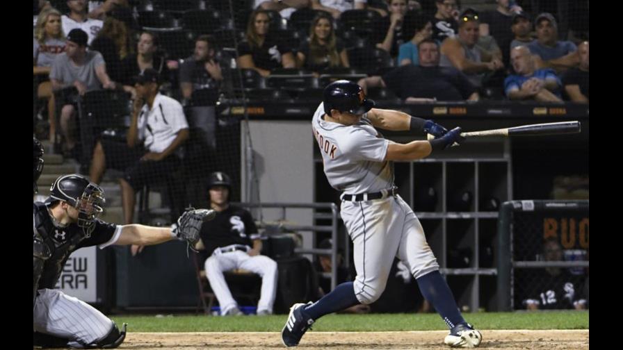 Fanático de los Medias Blancas sufre fractura nasal por pelotazo