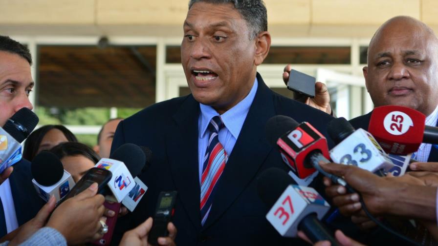 Chú Vásquez cita como testigos al presidente Medina, a Hipólito y a Leonel 