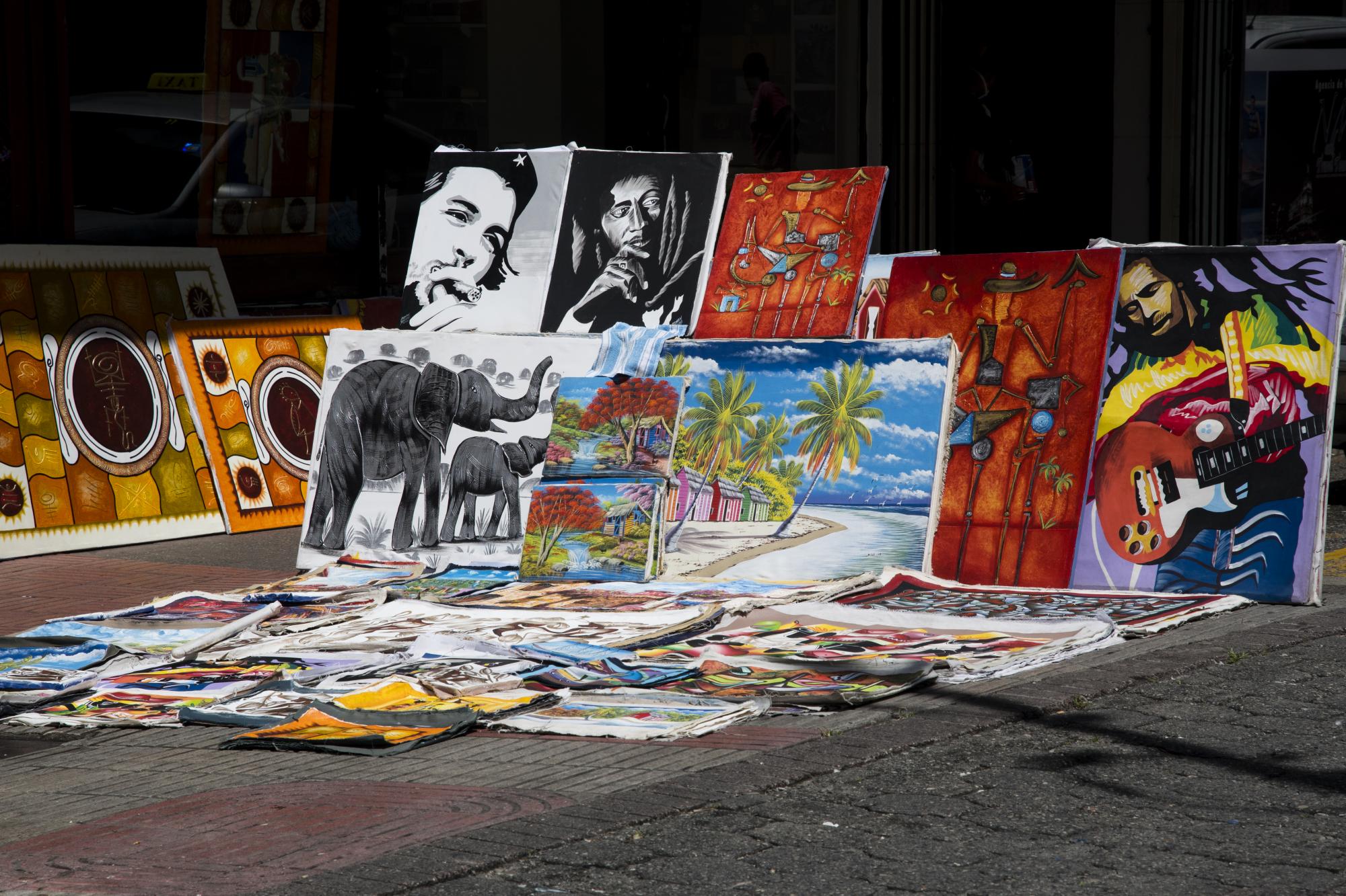 Algunas de las obras que pueden conseguirse a un bajo precio 