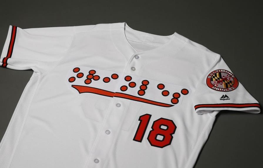 Los Orioles de Baltimore vestirán jerseys con el nombre del equipo escrito en braille