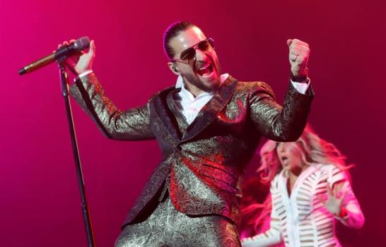 Maluma sale indemne de las críticas y enamora en su concierto en Madrid