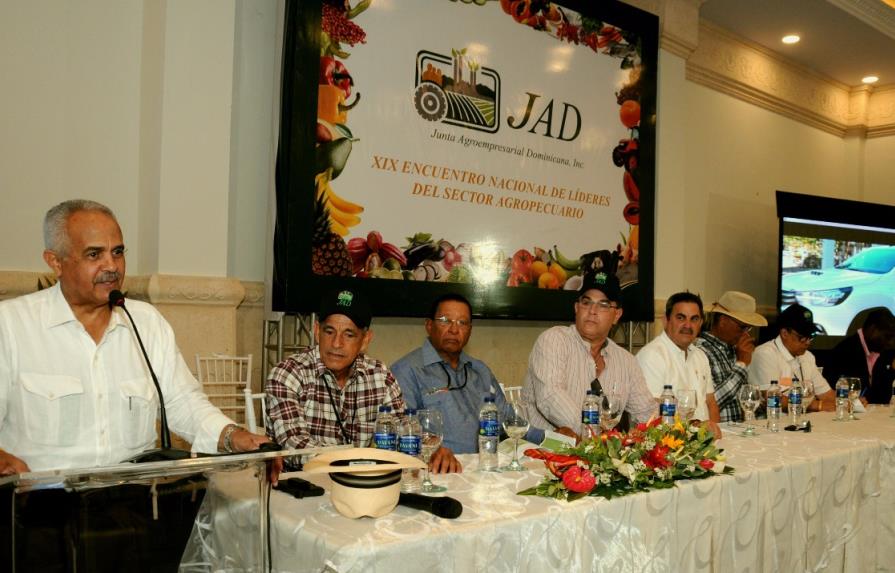 Benítez valora propuestas en encuentro de líderes Junta Agroempresarial Dominicana