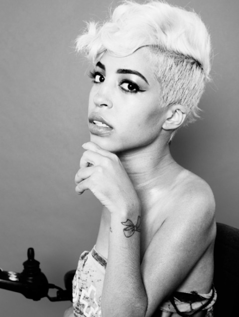 Jillian Mercado es amante de la moda