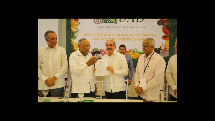 Presidente dice el país vive el “modelo ideal” por estabilidad de precios y el crecimiento económico Presidente dice el país vive el “modelo ideal” por estabilidad de precios y el crecimiento económico