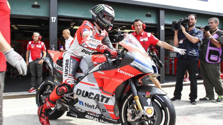 Lorenzo se lleva la ‘pole’ en Misano, Márquez quinto tras una caída