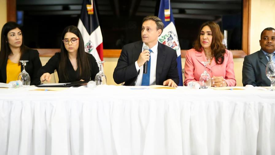 Procuraduría y CONANI definen estrategias para ofrecer protección integral a niños y adolescentes