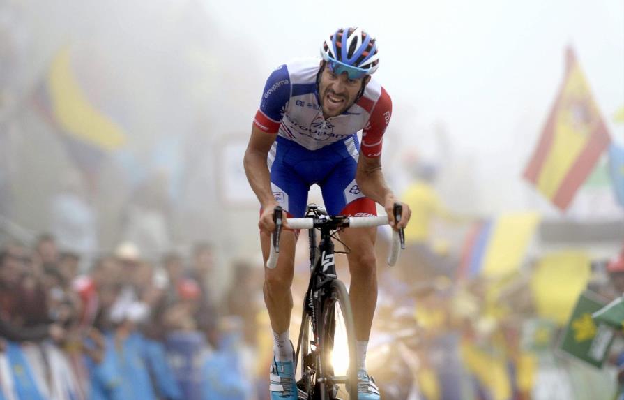 Yates más líder de Vuelta a España, Quintana se cae del podio provisional