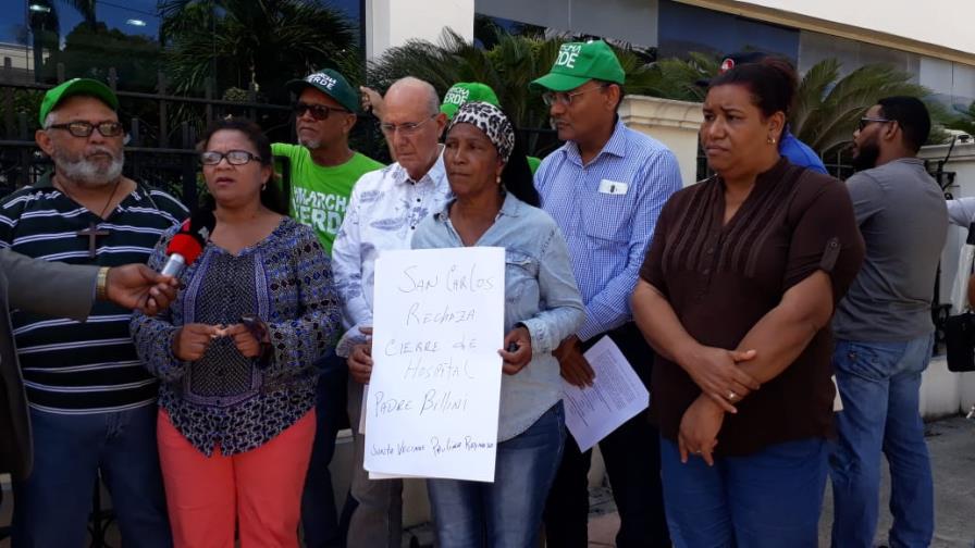 Vecinos de Ciudad Colonial y Marcha Verde exigen aclarar situación del Padre Billini