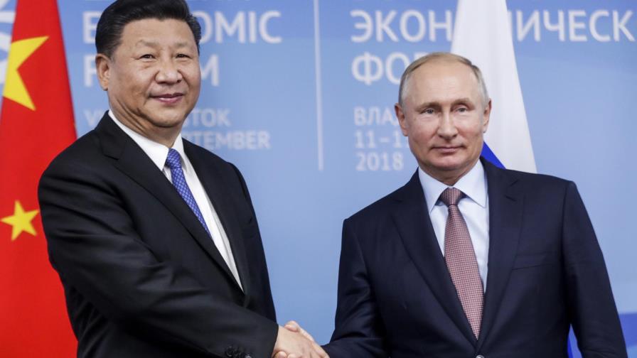 Xi Jinping y Vladimir Putin prometen luchar contra el proteccionismo