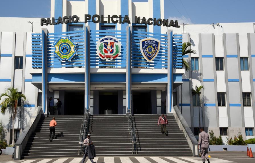 Policía investiga muerte de hombre durante un asalto en San Cristóbal