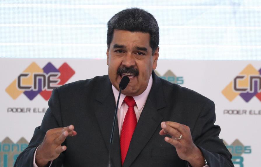 Maduro asevera que el emigrante venezolano sale del país “lleno de dólares”