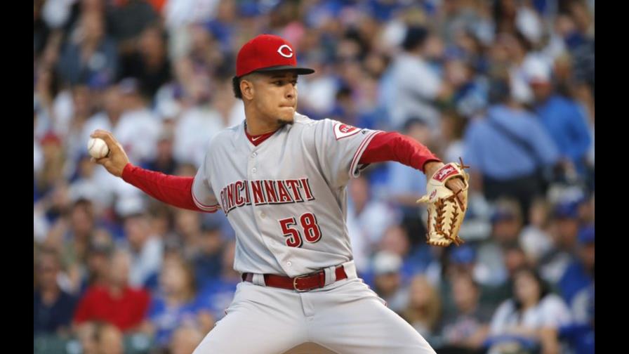 Castillo dominó y Rojos continuaron su hegemonía sobre Dodgers