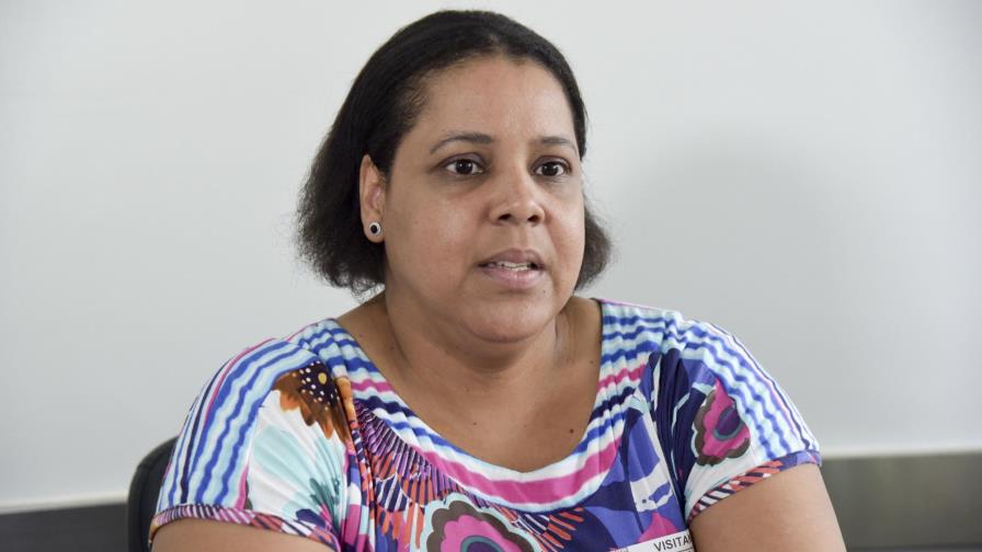 Dominicana pide ayuda para recuperar a su hija en Holanda 