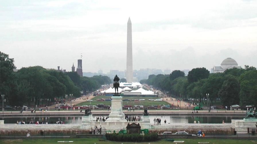 Capital de EEUU podría utilizar diques contra huracán Florence por primera vez