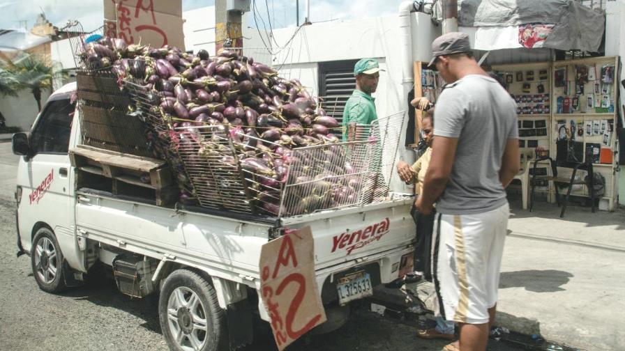 DIGESETT perseguirá vendedores ambulantes que obstruyen vías 