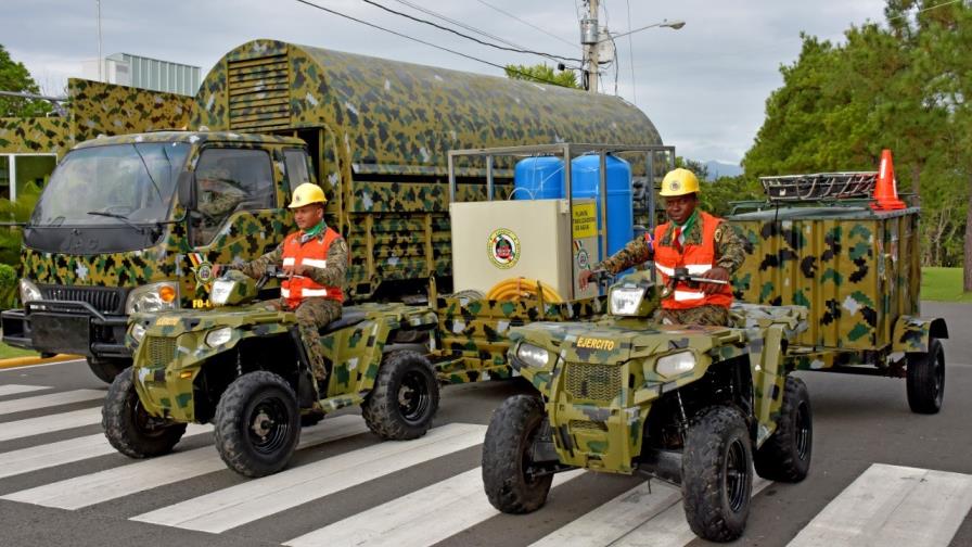 Comandante general del Ejército se reúne con Estado Mayor ante posible paso de fenómeno meteorológico Comandante general del Ejército se reúne con Estado Mayor ante posible paso de fenómeno meteorológico