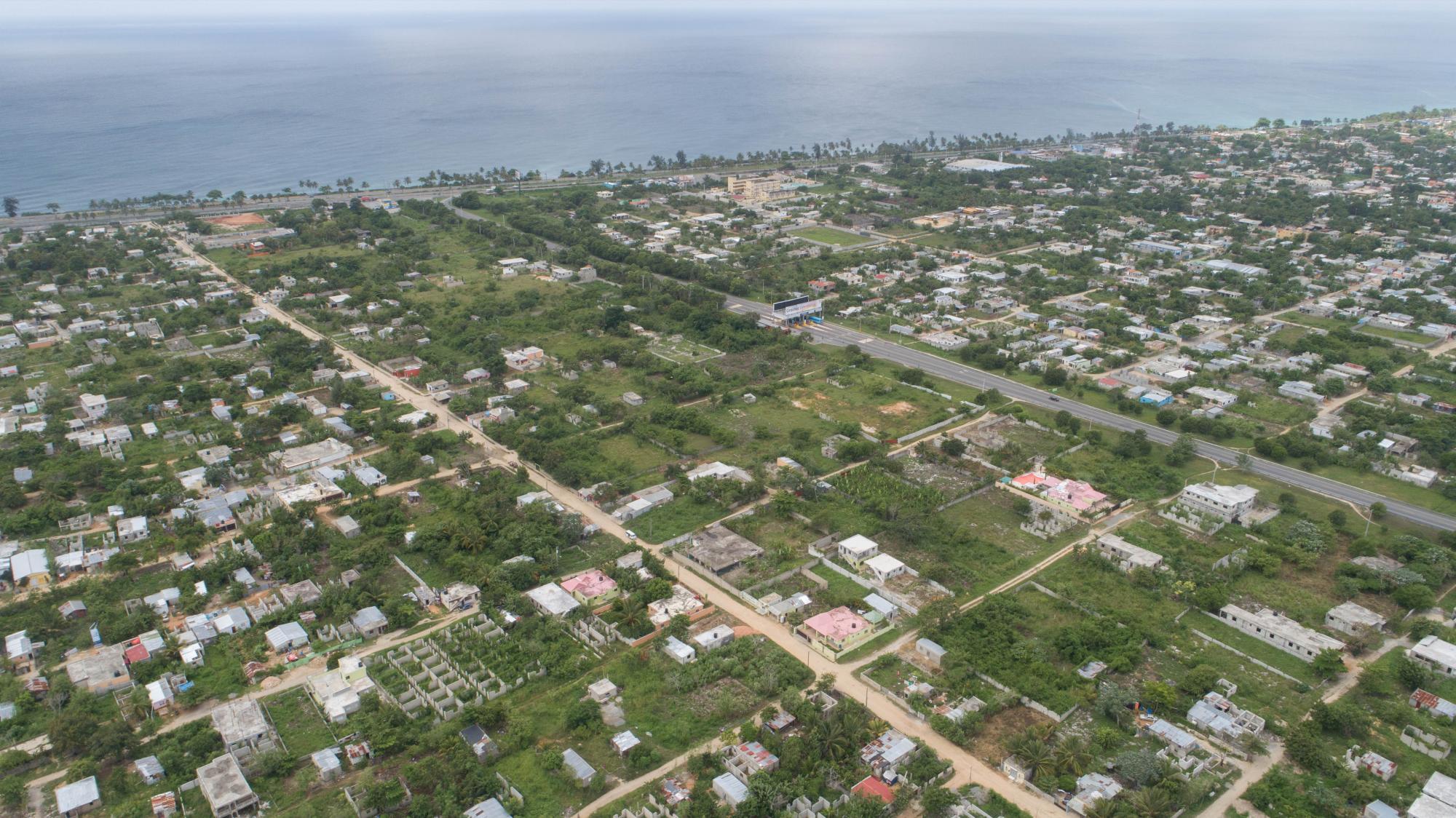 El sector Marbella, en La Ureña, Santo Domingo Este, se muestra vulnerable a los vientos que llegan del mar y que se intensifican cuando hay tormentas. 