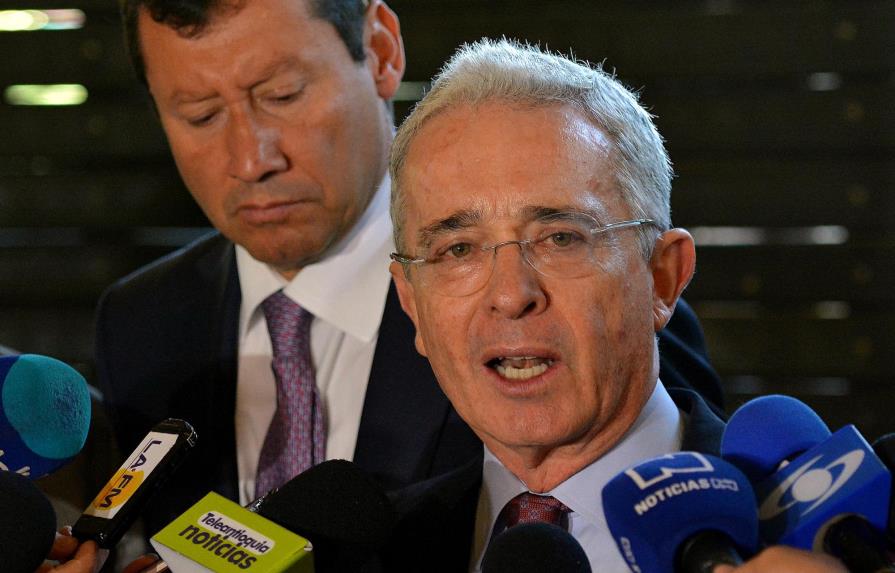Denuncian llamadas amenazantes contra el expresidente colombiano Álvaro Uribe