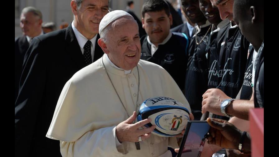 El papa expulsa a sacerdote chileno investigado por abusos a menores